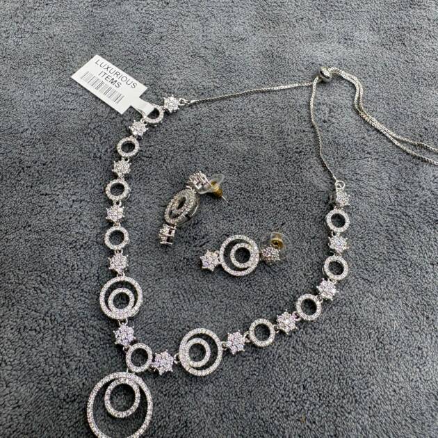 Silver-Tone Circular Motif Necklace Set