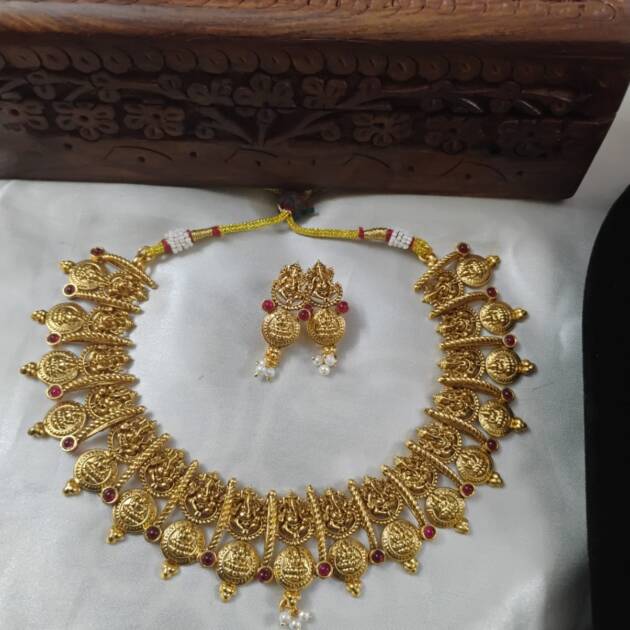 Lakshmi Kasu Temple Necklace Set