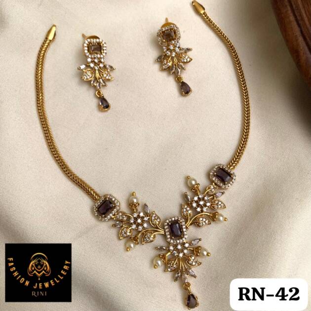 Anvika Antique Necklace