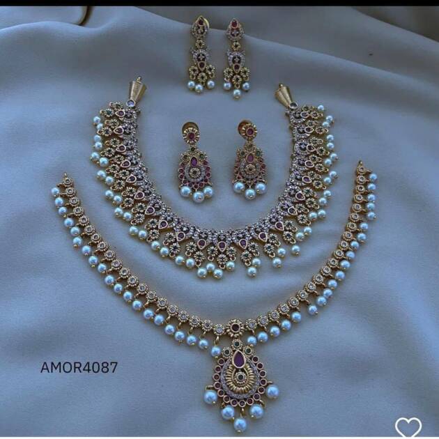 Antique Finish Kundan Necklace Set with Pearls.